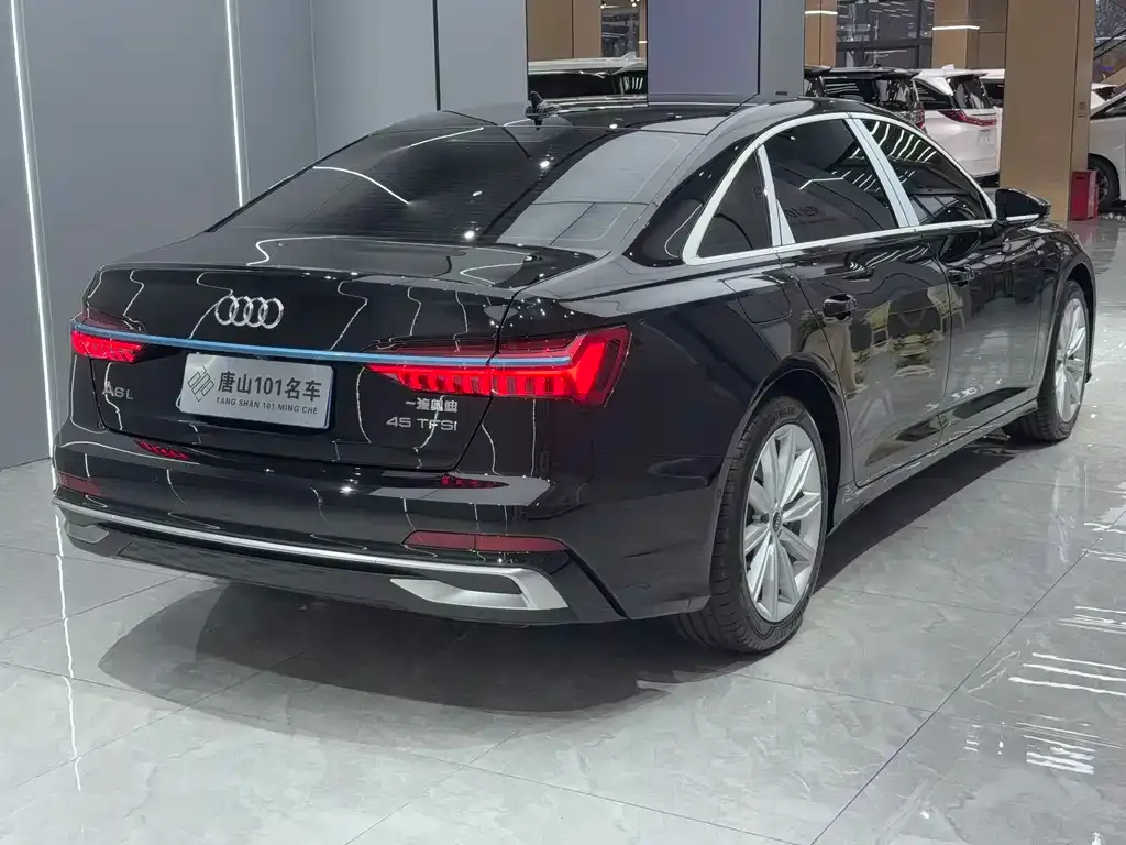 Audi A6L — фото 10