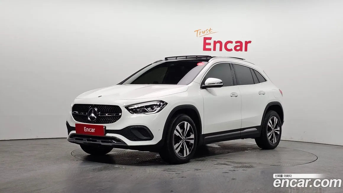 Mercedes-Benz GLA-Class — фото 1