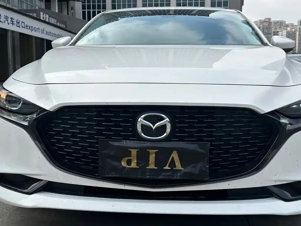 Mazda 3 Axela — фото 10