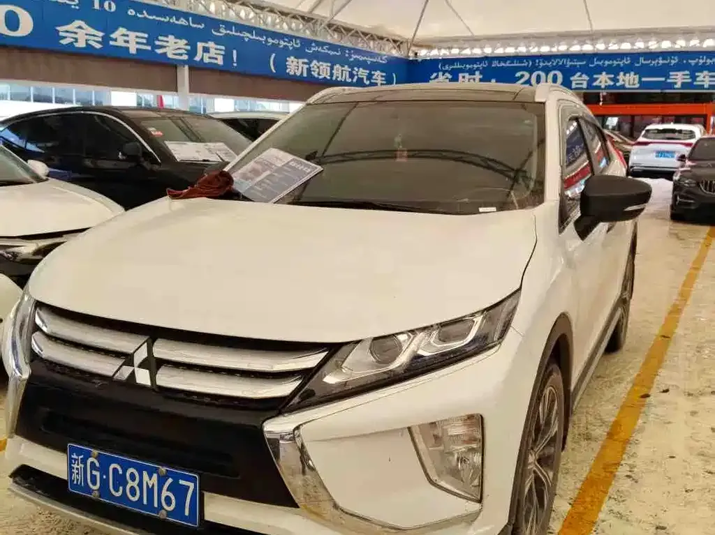 Mitsubishi Eclipse Cross — фото 1
