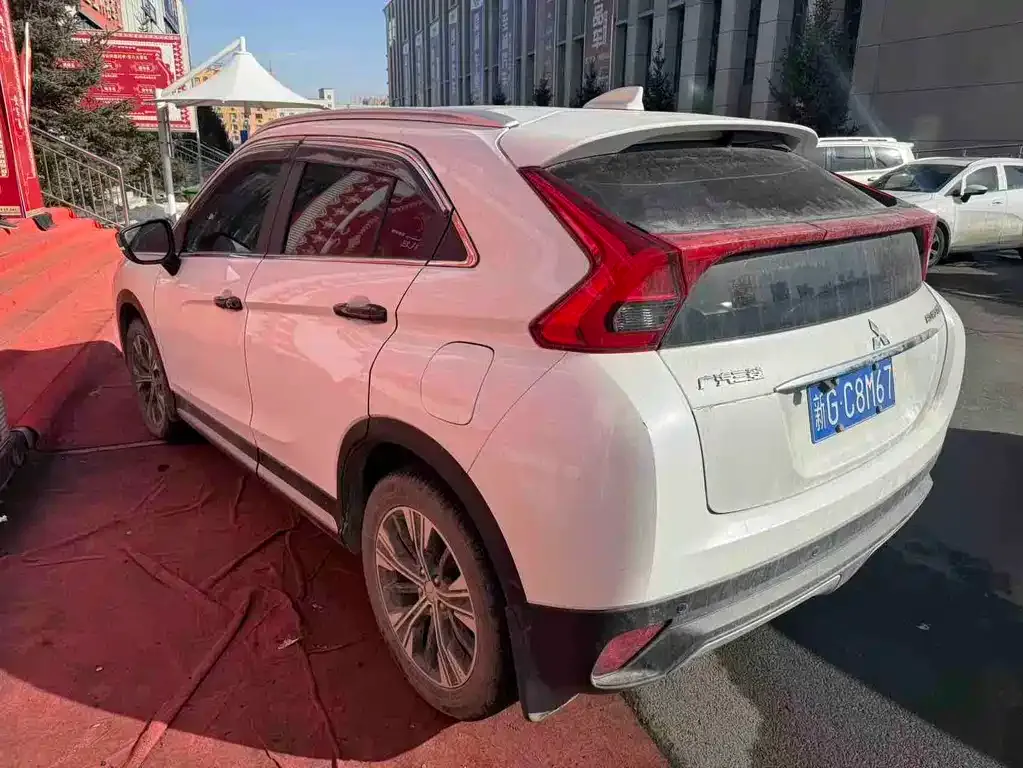Mitsubishi Eclipse Cross — фото 3