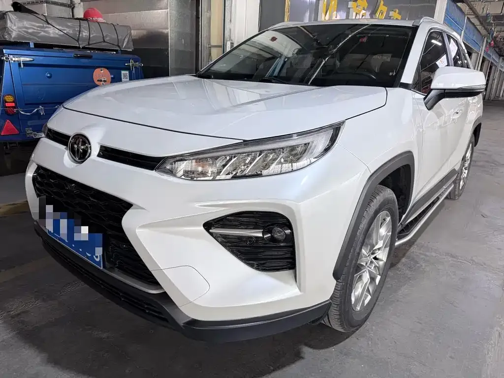 Toyota Wildlander — фото 1