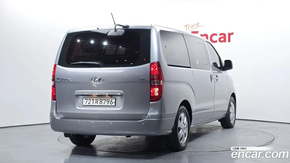 Hyundai Starex — фото 8