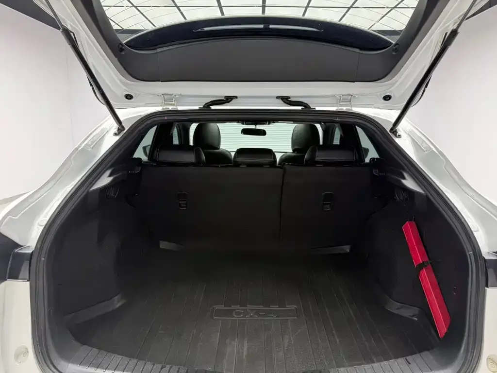 Mazda CX-4 — фото 8