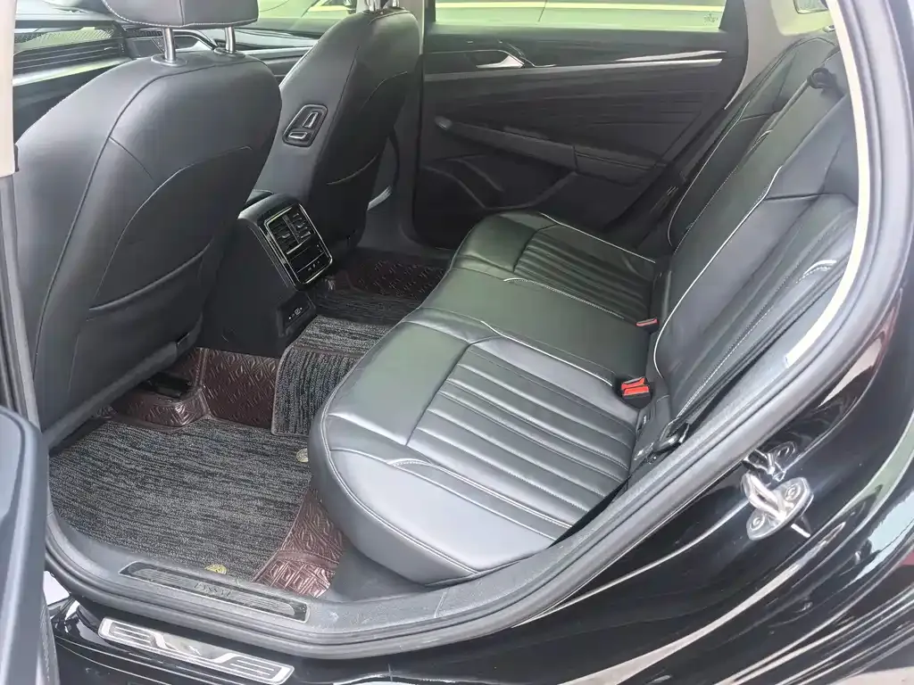 Volkswagen Passat — фото 2