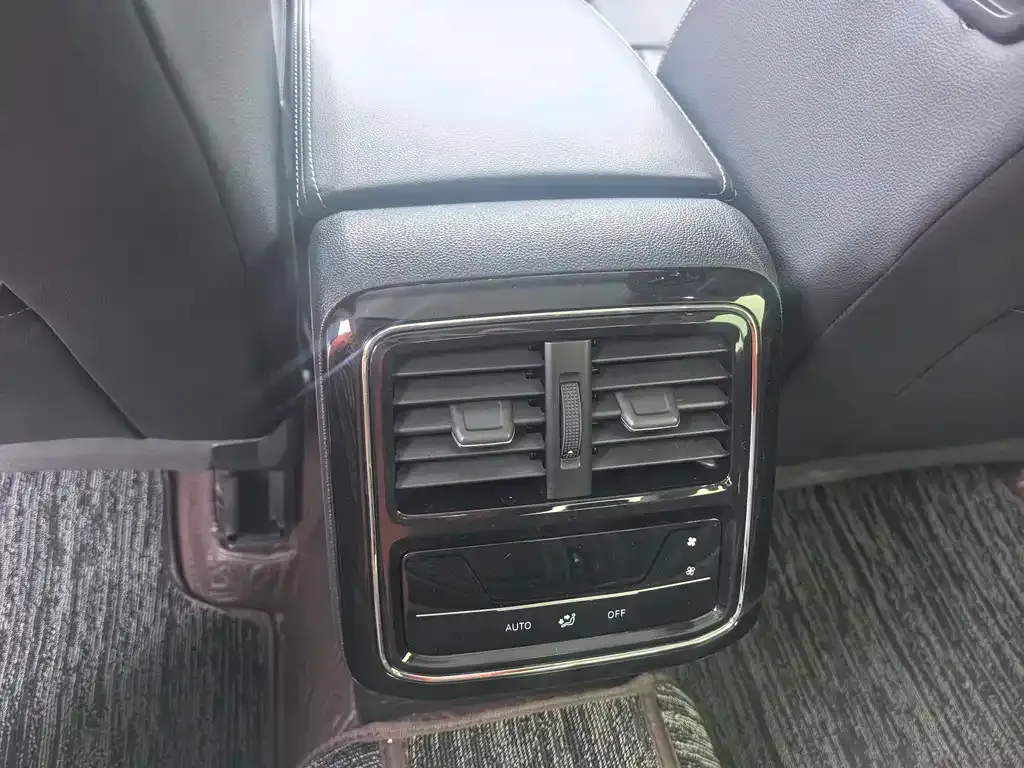 Volkswagen Passat — фото 4