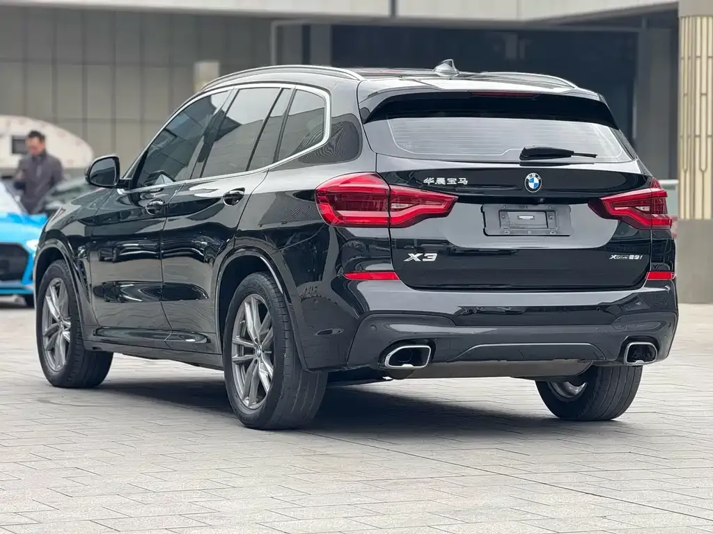 BMW X3 — фото 10