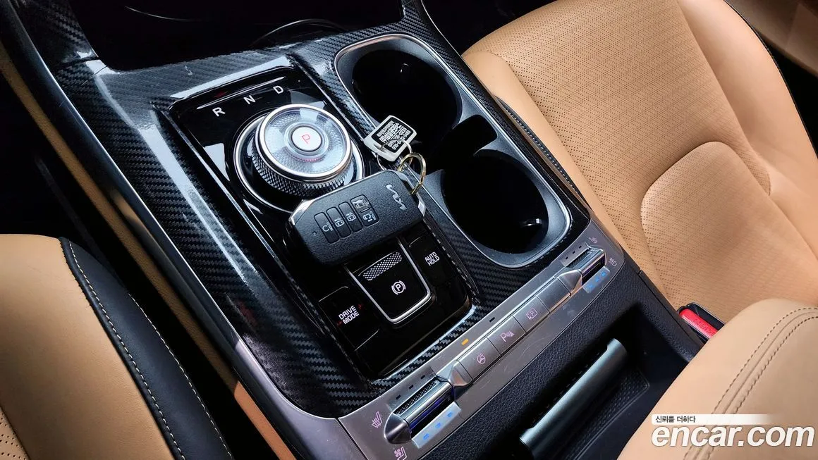Kia Carnival — фото 10