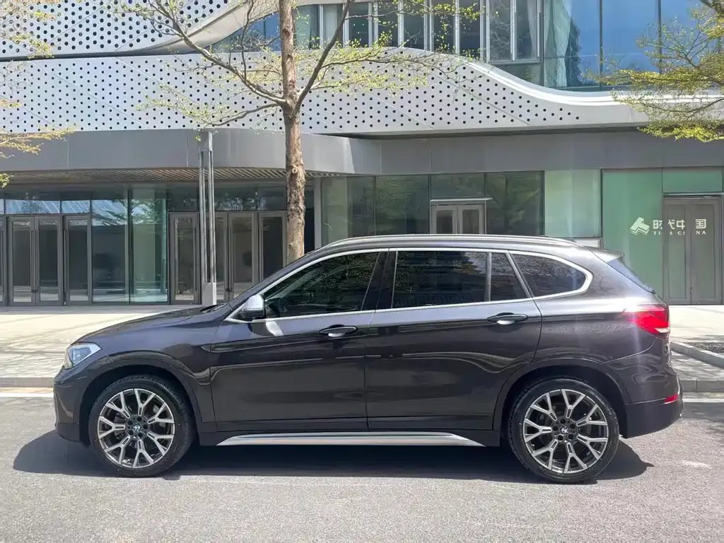 BMW X1 — фото 2