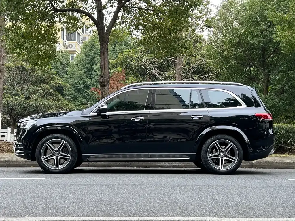 Mercedes-Benz GLS — фото 10