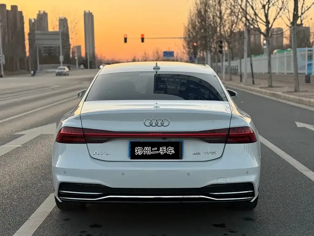 Audi A7L — фото 2