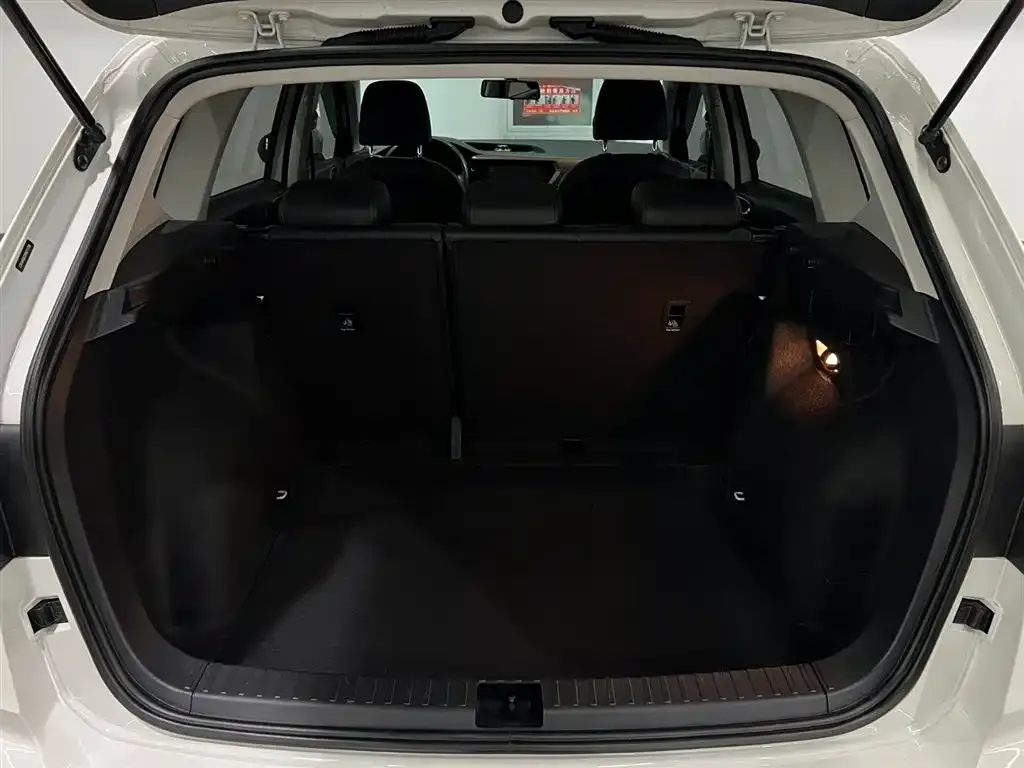Volkswagen Tharu — фото 7