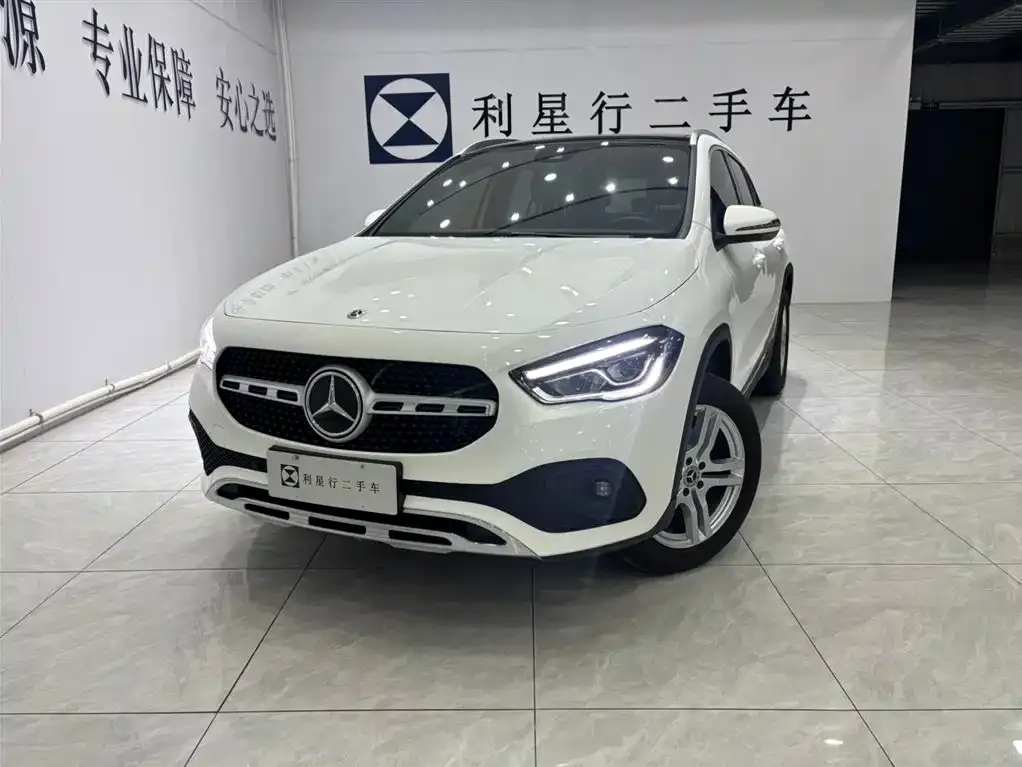 Mercedes-Benz GLA — фото 1