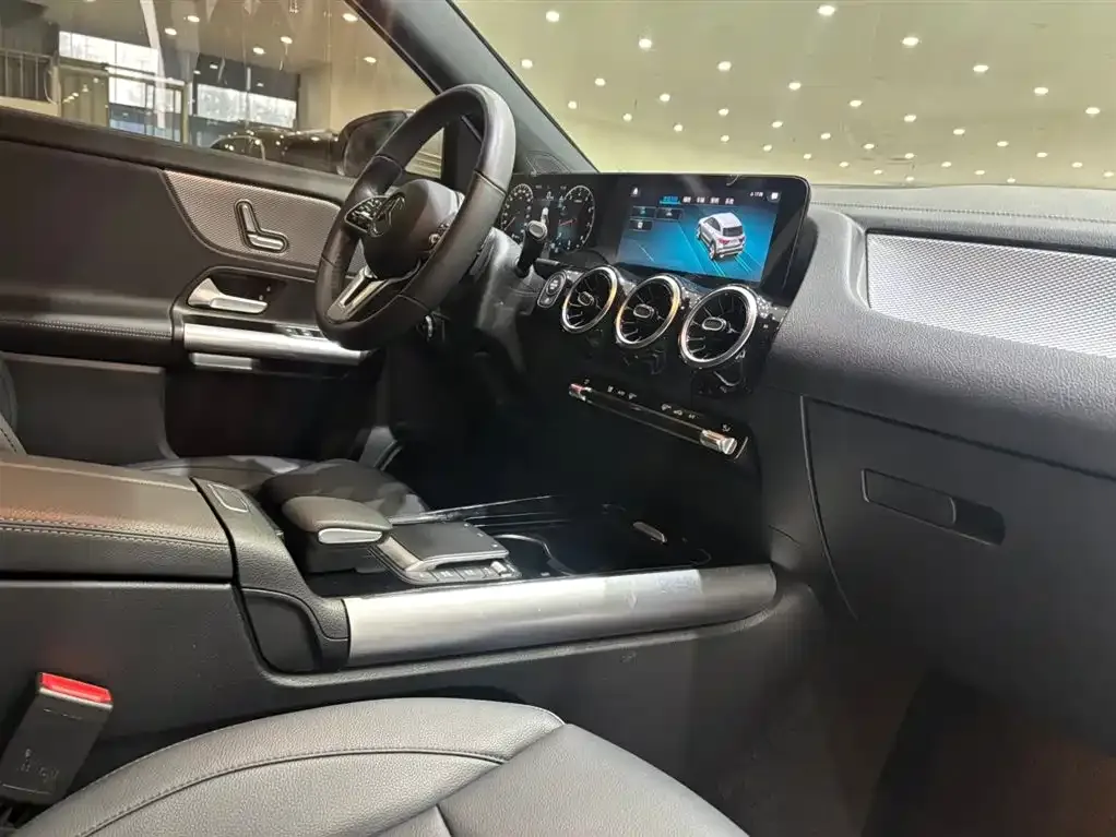 Mercedes-Benz GLA — фото 9