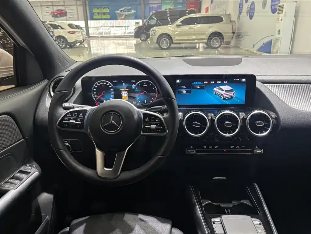 Mercedes-Benz GLA — фото 10