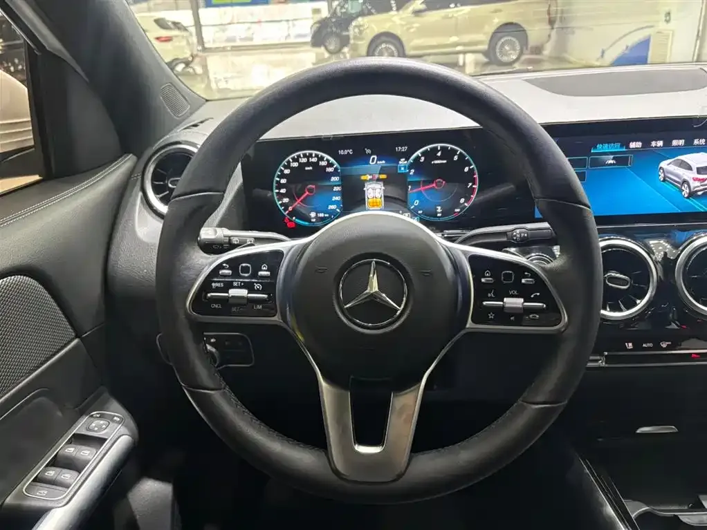 Mercedes-Benz GLA — фото 7