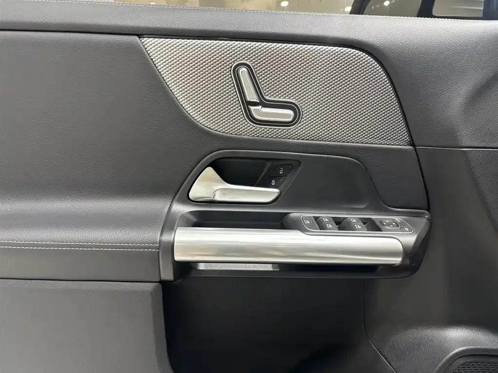 Mercedes-Benz GLA — фото 8