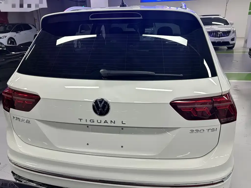 Volkswagen Tiguan L — фото 4