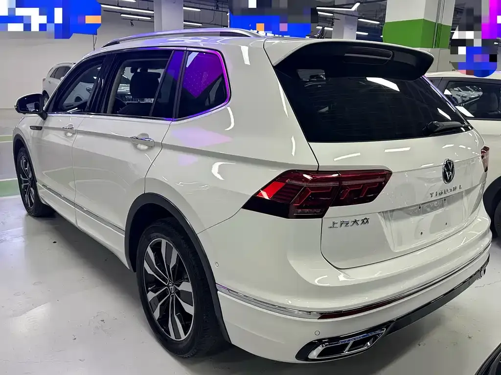 Volkswagen Tiguan L — фото 6
