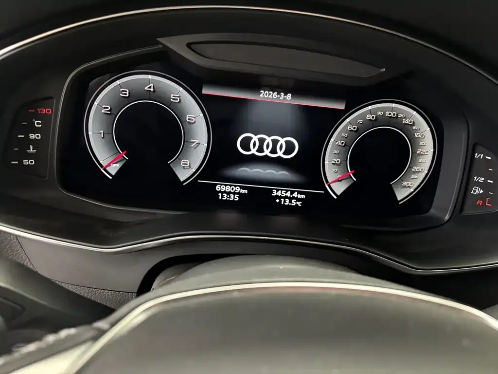 Audi A6L — фото 2