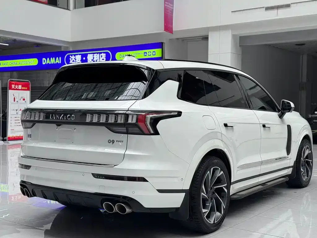 Lynk & Co 09 — фото 3