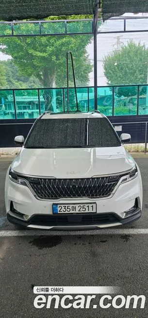 Kia Carnival — фото 1