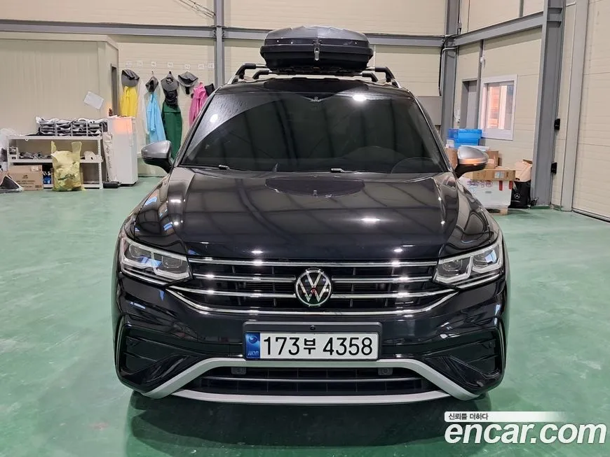 Volkswagen Tiguan — фото 1