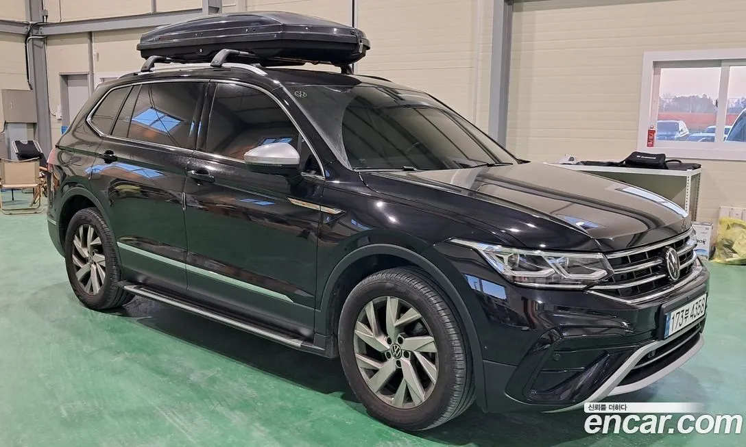Volkswagen Tiguan — фото 8