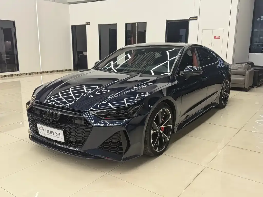 Audi A7 — фото 1
