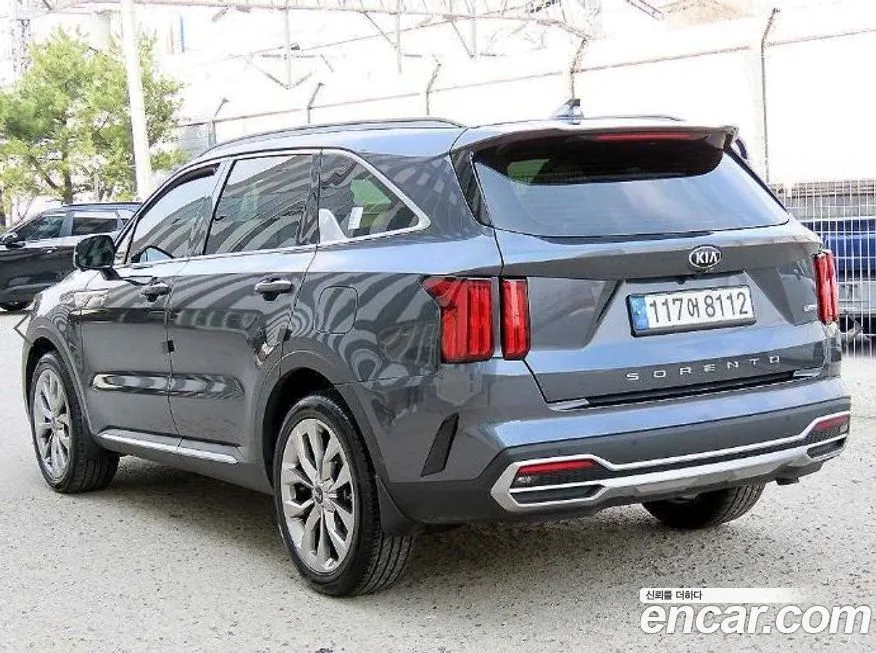 Kia Sorento — фото 9