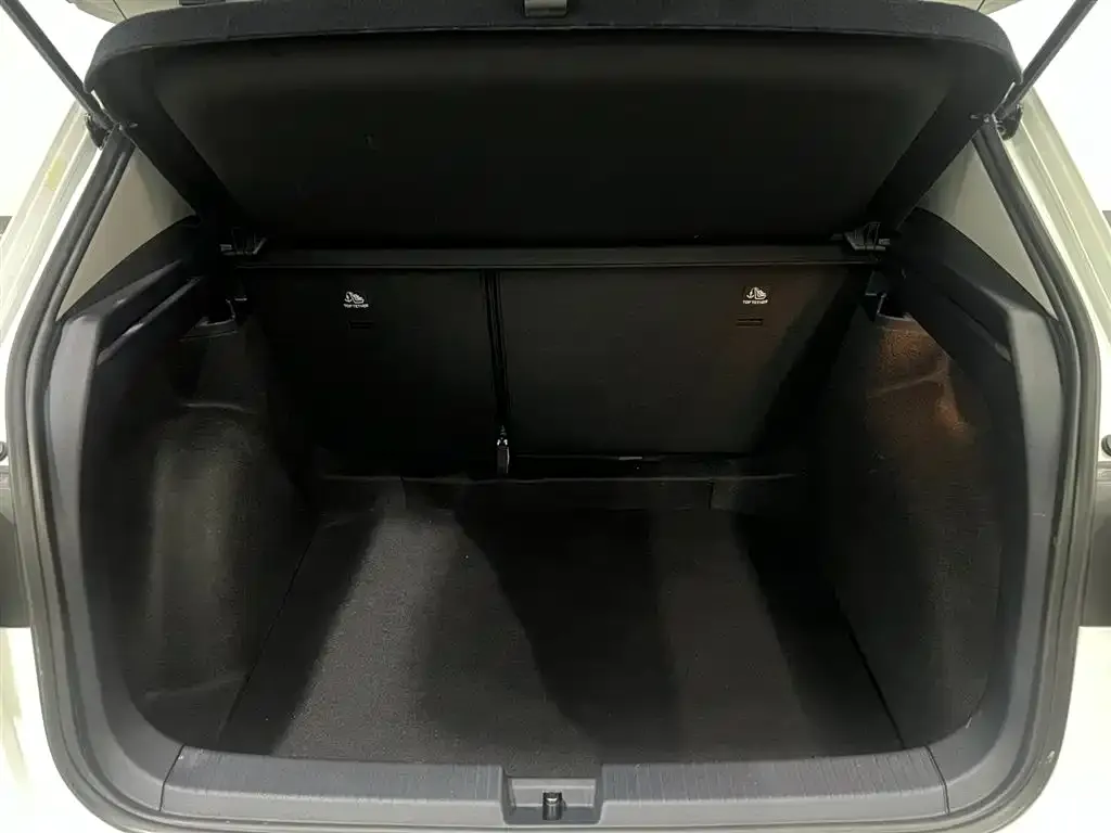 Volkswagen Tharu — фото 4