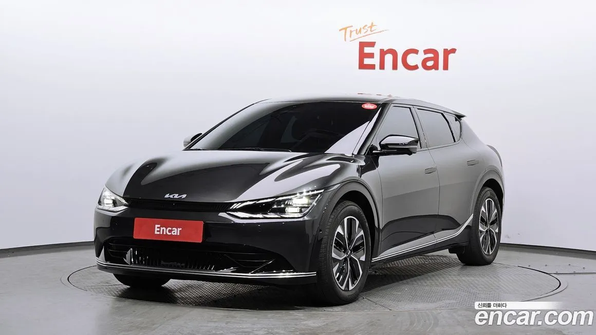 Kia EV6 — фото 1
