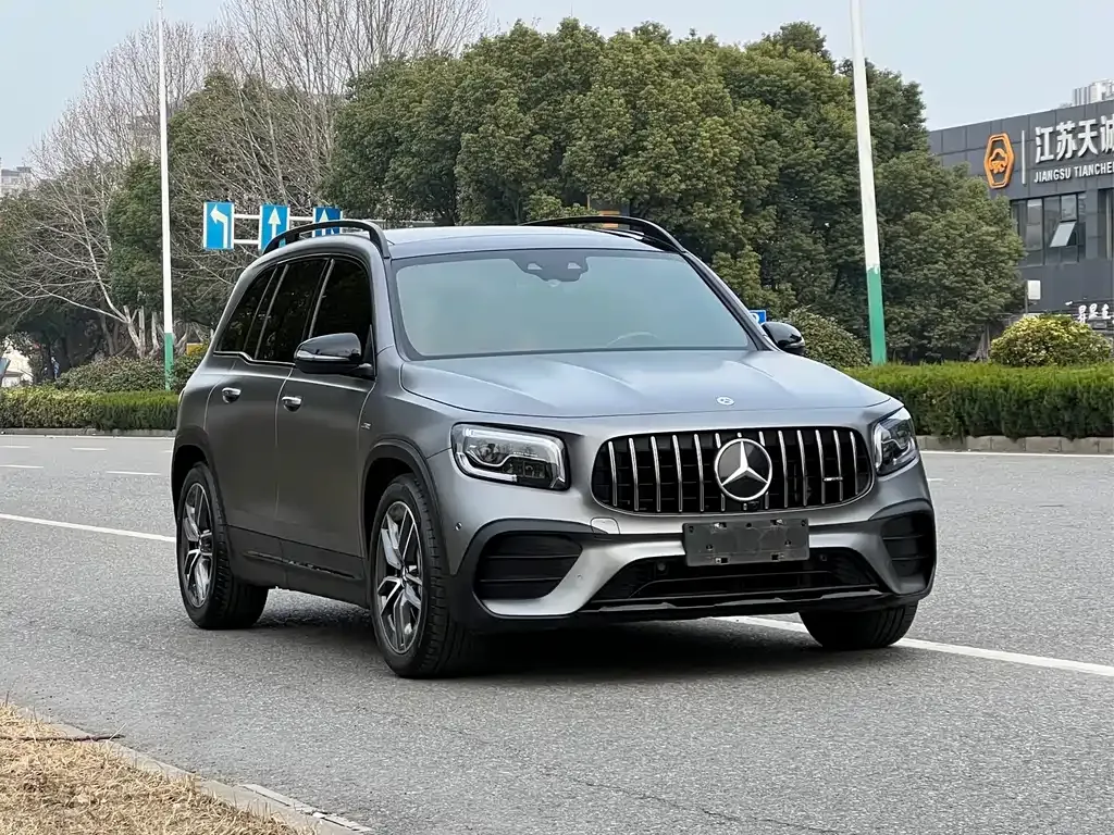 Mercedes-Benz GLB AMG — фото 5