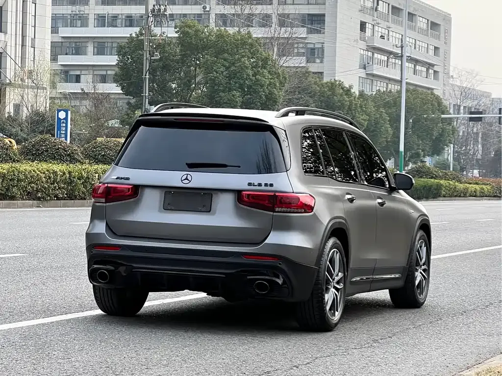 Mercedes-Benz GLB AMG — фото 9
