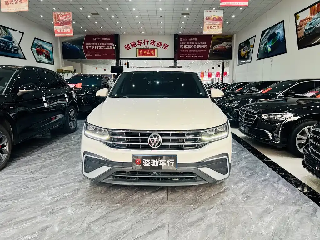 Volkswagen Tiguan L — фото 7