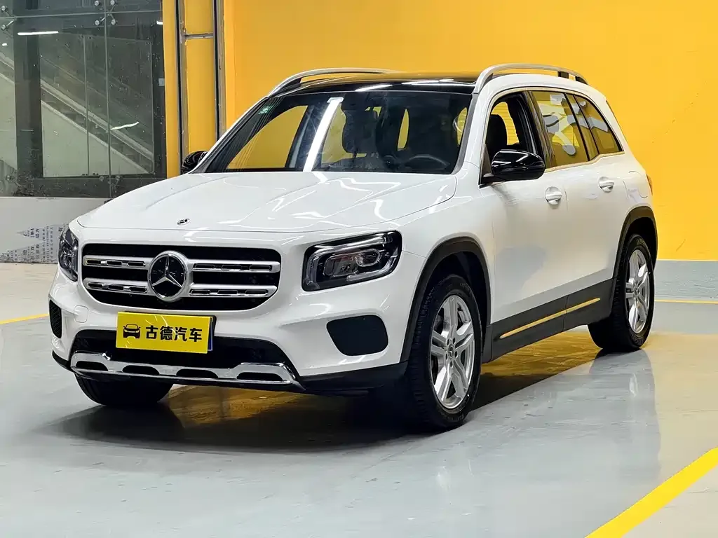 Mercedes-Benz GLB — фото 1