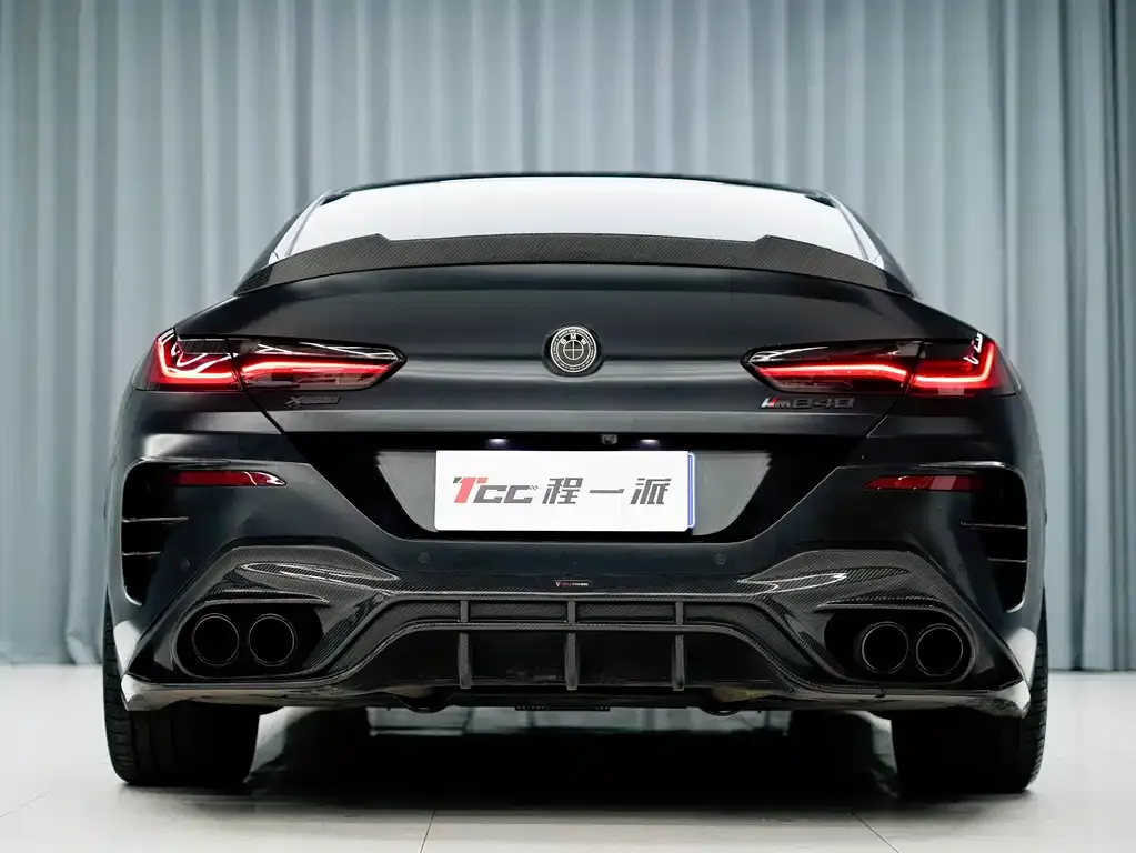 BMW 8 Series — фото 4