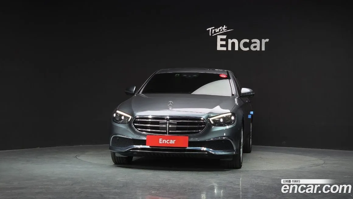 Mercedes-Benz E-Class — фото 10