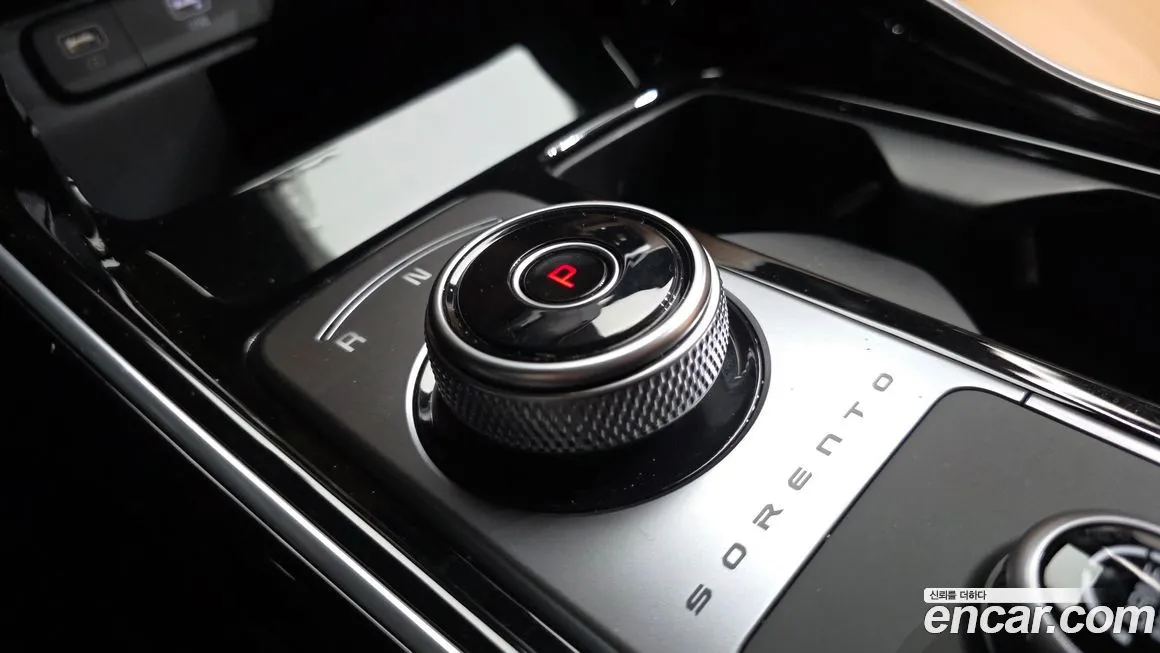 Kia Sorento — фото 7
