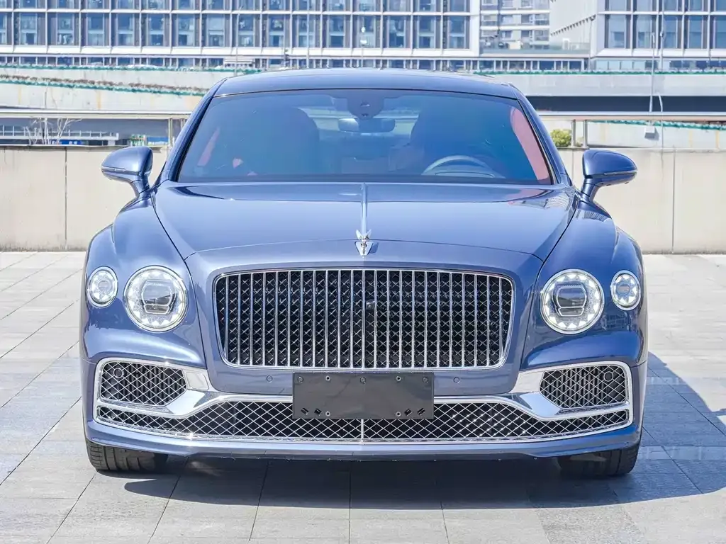 Bentley Flying Spur — фото 9