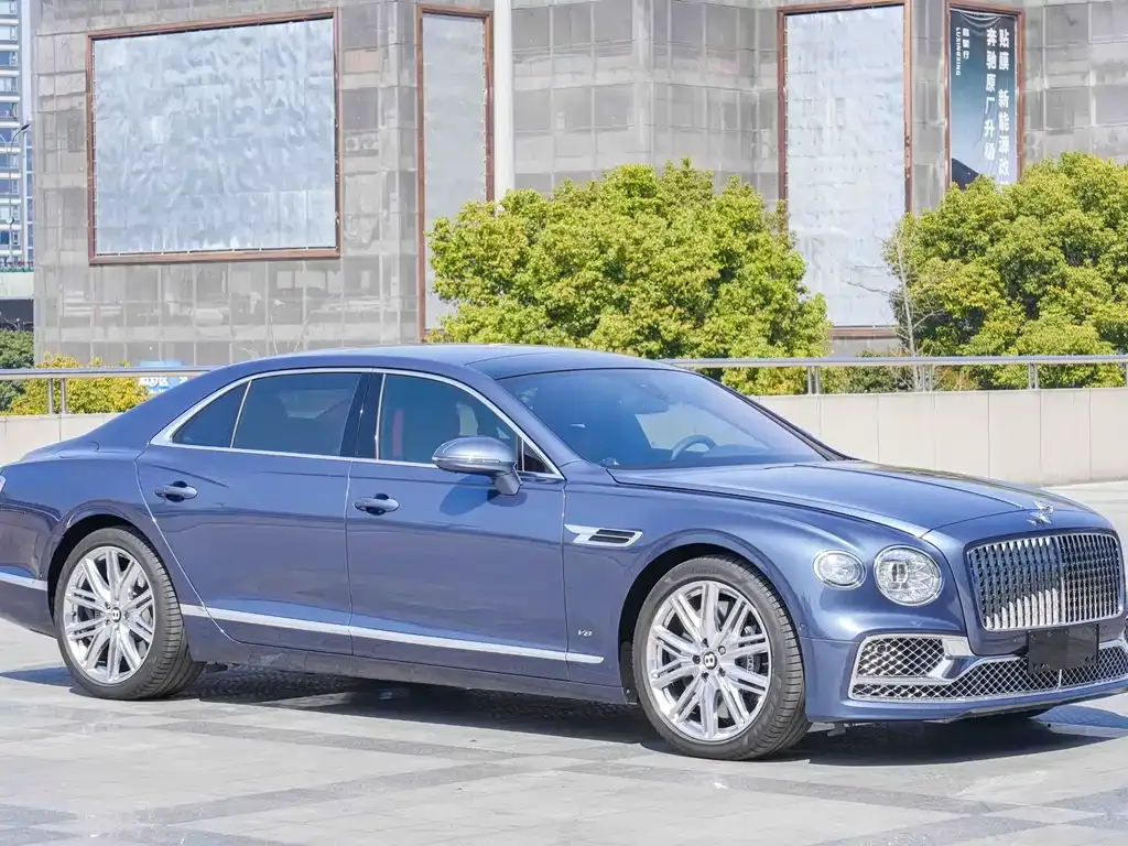 Bentley Flying Spur — фото 6