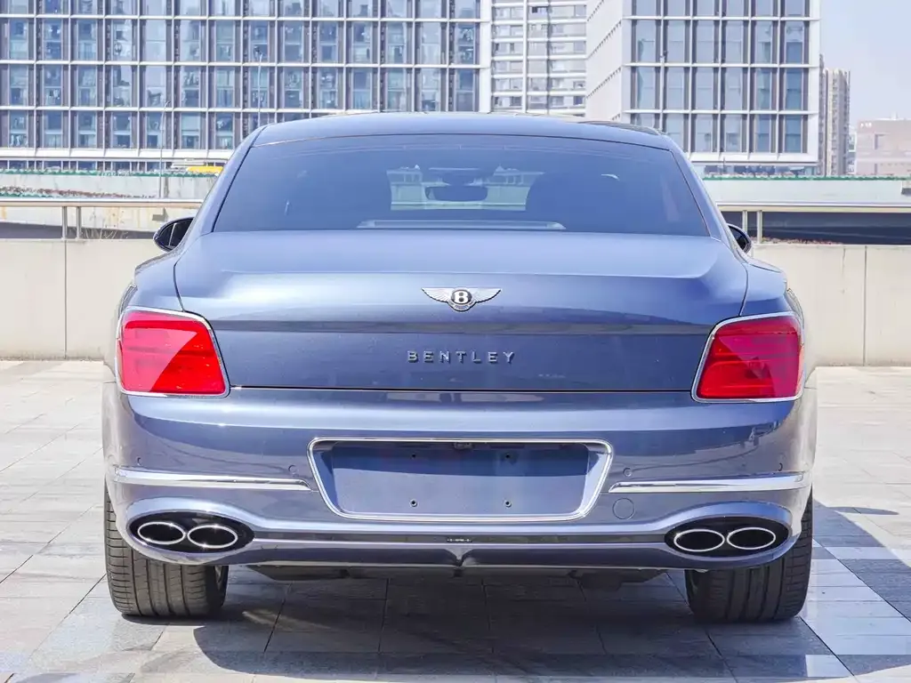Bentley Flying Spur — фото 5
