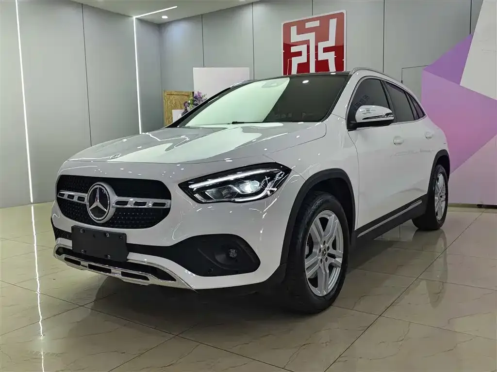 Mercedes-Benz GLA — фото 1