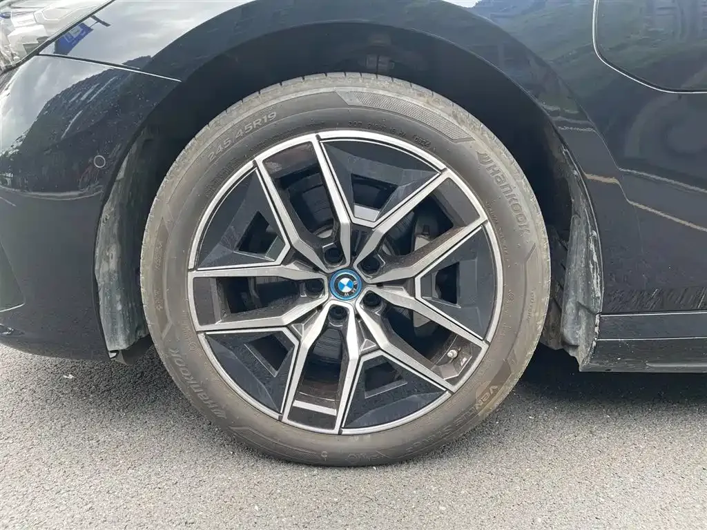 BMW i5 — фото 6