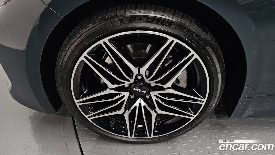 Kia Stinger — фото 10