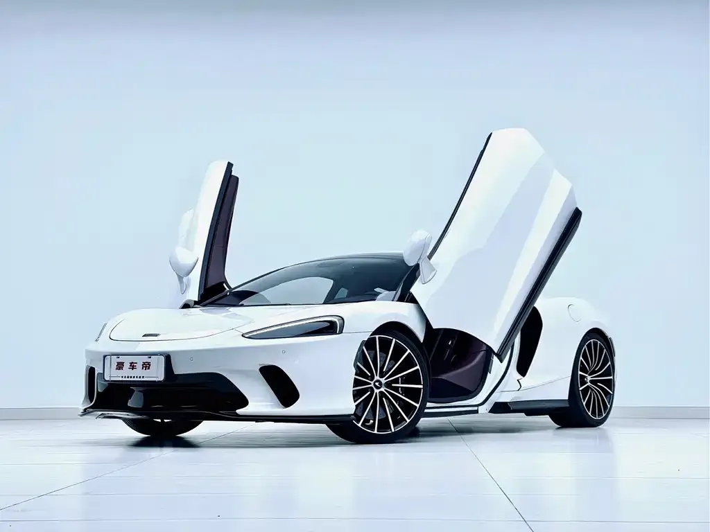 McLaren GT — фото 1