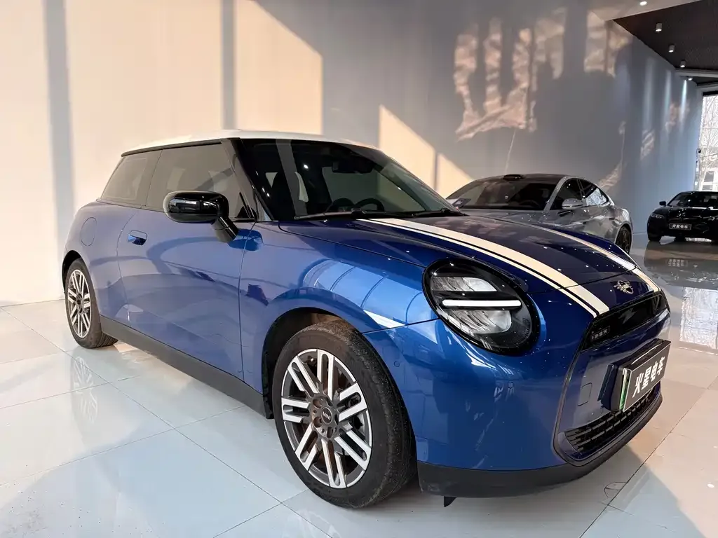 MINI Cooper EV — фото 10