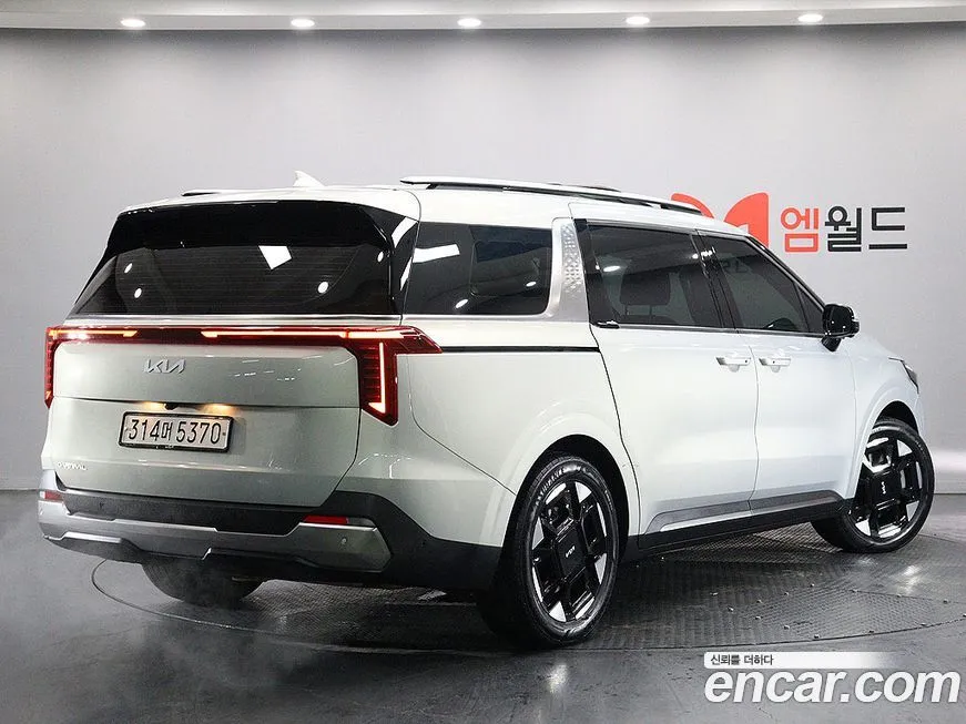 Kia Carnival — фото 4