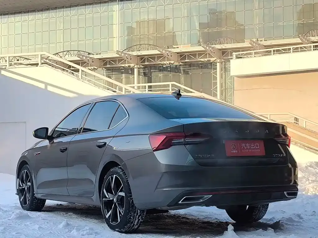 Skoda Octavia — фото 8