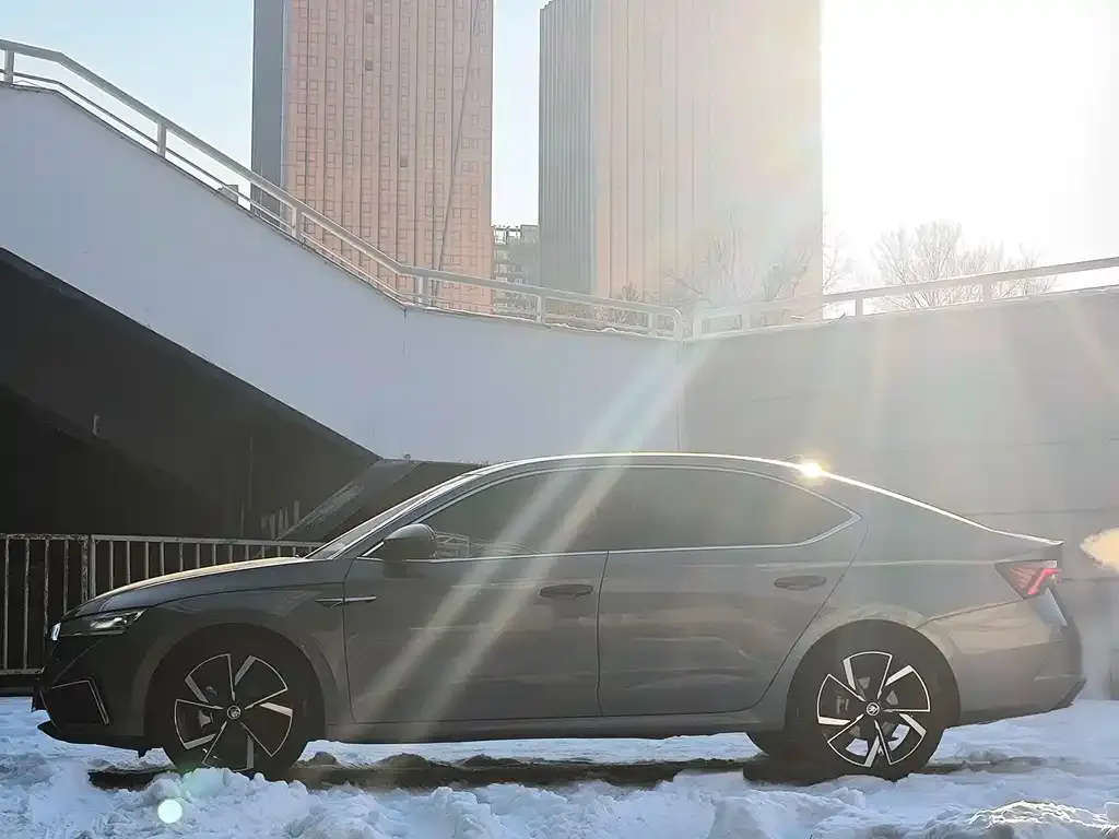 Skoda Octavia — фото 9